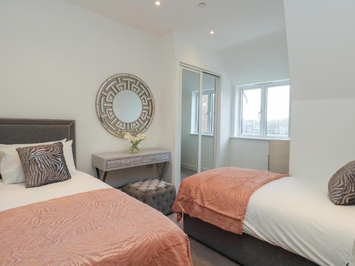 Harbourside Haven Penthouse 1 Apartment Weymouth Bagian luar foto