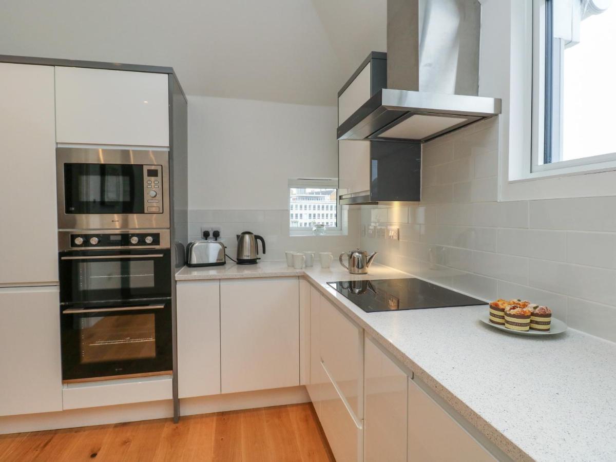Harbourside Haven Penthouse 1 Apartment Weymouth Bagian luar foto